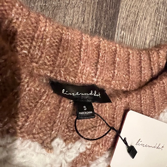 Line & Dot Houndstooth Plush Sweater in Toffee & Ivory Size Small NWT - Picture 5 of 6